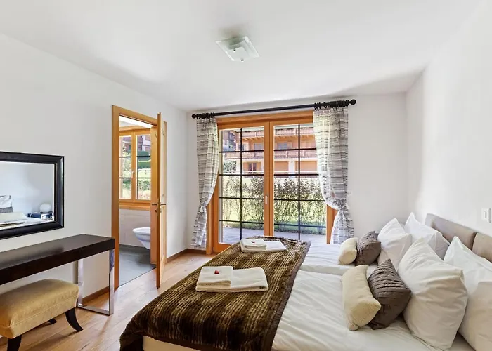 Soleil By Mrs Miggins * シャンペリー